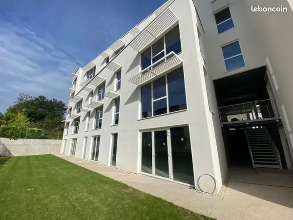 Bureau 553 m²