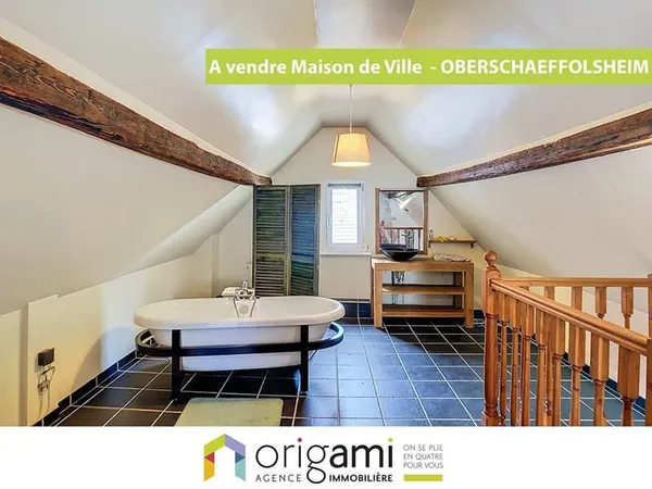 MAISON DE VILLE SITUEE EN IMPASSE - OBERSCHAEFFOLSHEIM