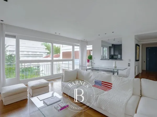 Le service location de la Maison BARNES vous propose ce bien :
