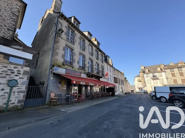 Bâtiment 205 m²