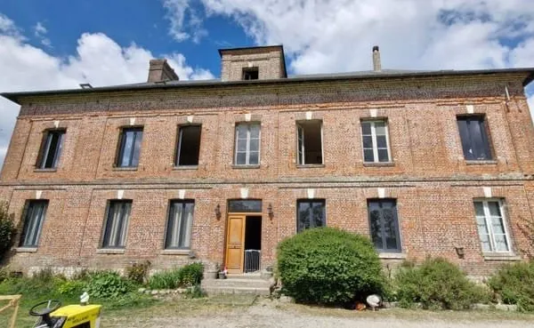 Maison 14 pièces 347 m²