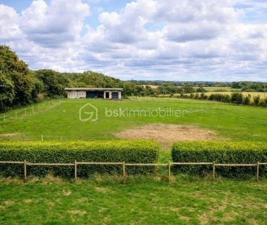 Maison au calme avec 1,9 ha de terrain - Hangar - Proche plages