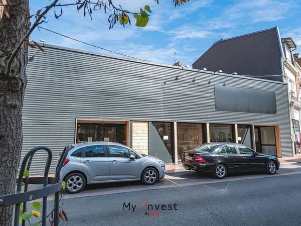 Local commercial 1557 m²