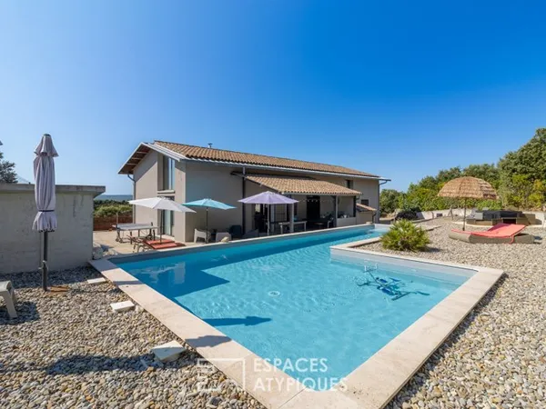 Havre Contemporain en Provence avec Vue Panoramique et Piscine
