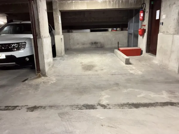 Parking 12 m²