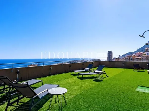 Penthouse clefs en main avec magnifique vue mer panoramique et spectaculaire toit terrasse