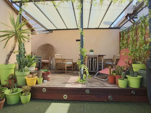 À VENDRE - LIBRE DE TOUTE OCCUPATION :Maison T3 (65,25m²) GARAGE - TERRASSES - PLACE PRIVÉE