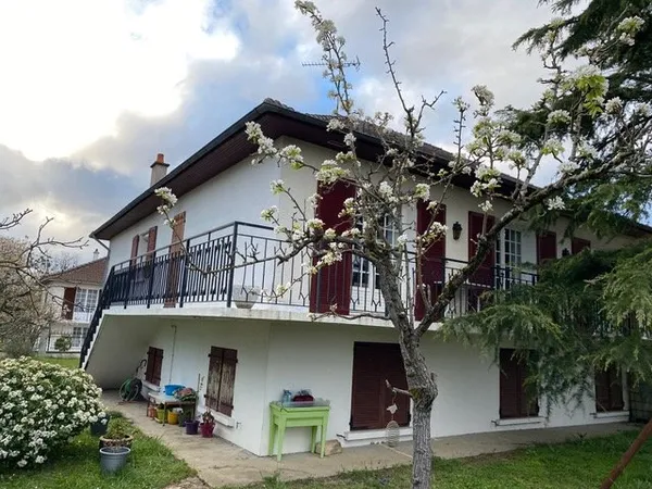 Vends jolie maison 1970 - 150m² habitables jardin arborée - Selles sur Cher (41)