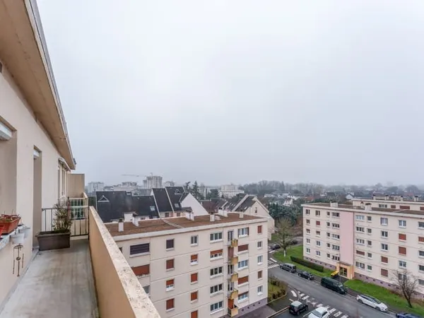 EXCLUSIVITE APPARTEMENT DERNIER ETAGE AVEC ASCENSEUR 69.64M2
