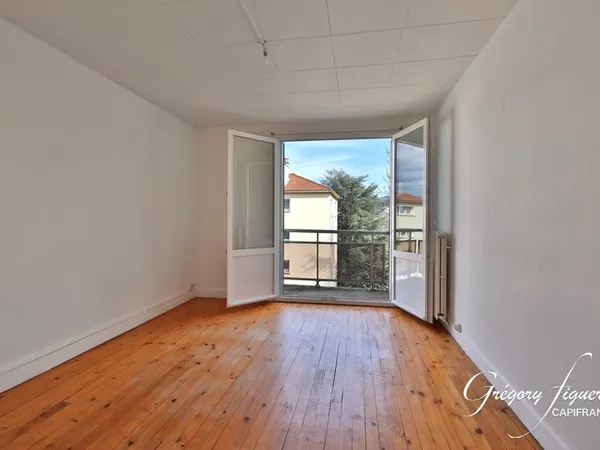 T3 de 55 m² avec balcon - 2 chambres - Saint-Étienne Proche cours Fauriel et Parc de l'Europe