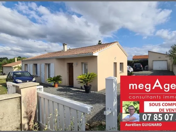 3 chambres, 1 bureau. Bel espace en pelouse. Garage