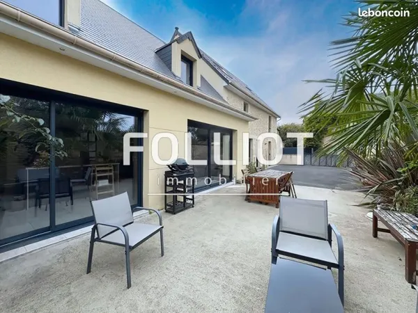 Maison 6 pièces 220 m²