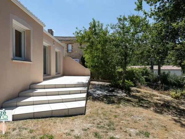 Maison 3 pièces de plain-pied proche du bourg de Nesmy