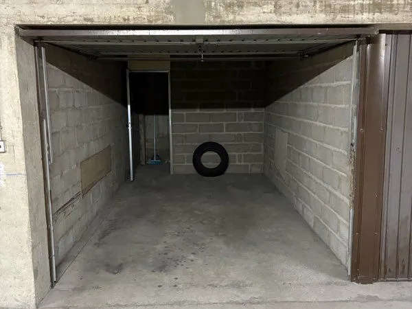 Box/garage fermé et sécurisé 16 m2