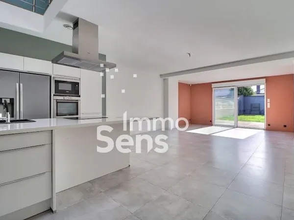 Maison 6 pièces 155 m²