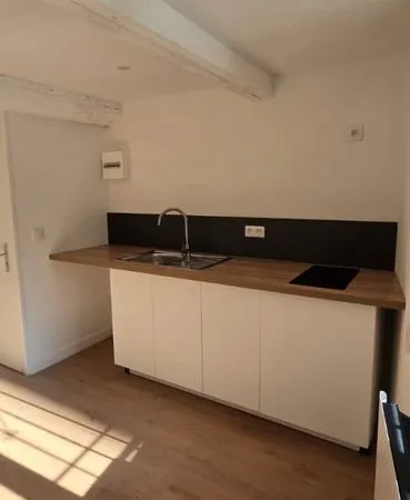 Studio rénové étudiant