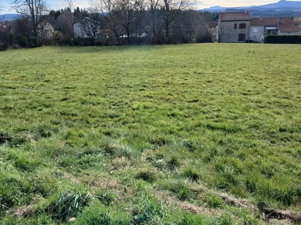 Terrain à bâtir à Lapte