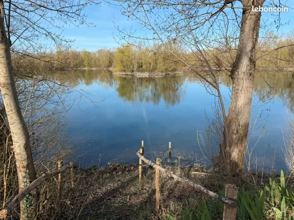Étang avec île à 10mn de Troyes
