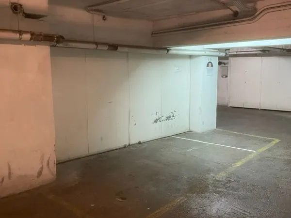 Place de parking couverts