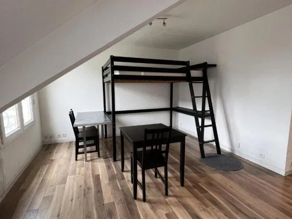 PROCHE QUAIS, STUDIO MEUBLE