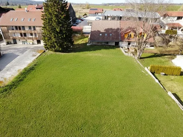 Ferme à rénovée sur 1500m2 de terrain constructible