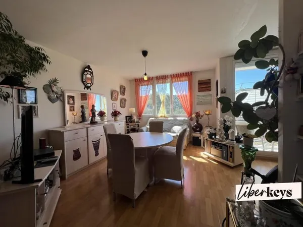 Appartement T3, vue sur les collines