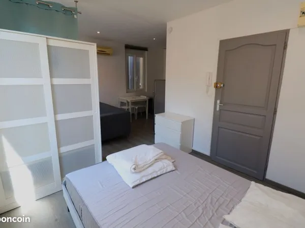 Loue studio meuble centre ville 25m²