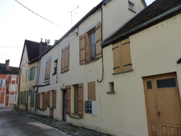 IMMEUBLE DE RAPPORT ST FLORENTIN - 4 Apparts, 240 m2