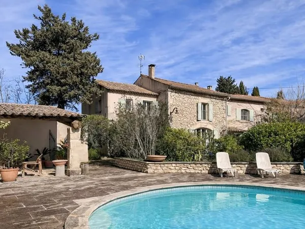 Maison Chateaurenard 7 pièce(s) 457 m2