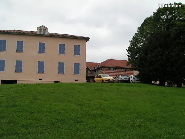 Appartement Location Salles-Arbuissonnas-en-Beaujolais 2p 52m² 480€