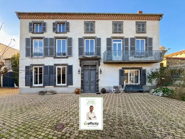 Maison 9 pièces 260 m²
