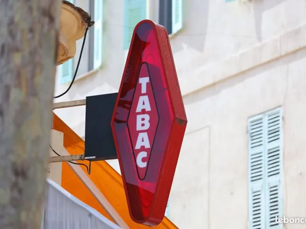 Bar, fdj, pmu, tabac 140 m² AIX EN PROVENCE