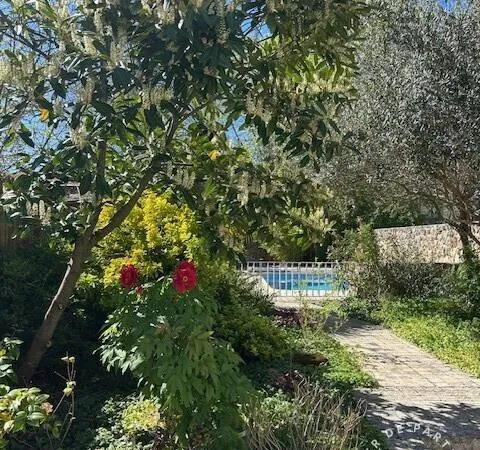 Maison 6 pièces 210 m²