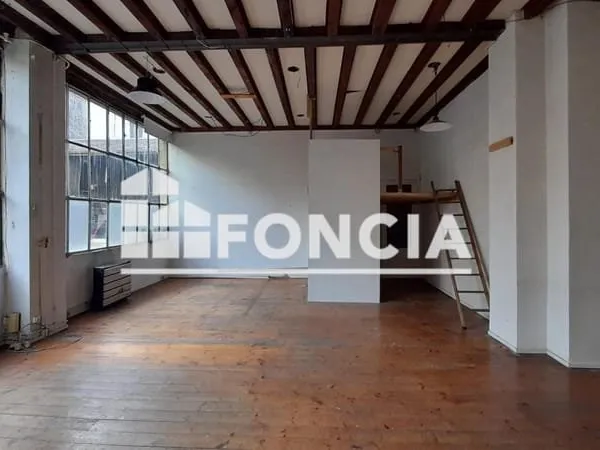 Location - Local professionnel - 55 m² - 6 804 €/an HC HT -