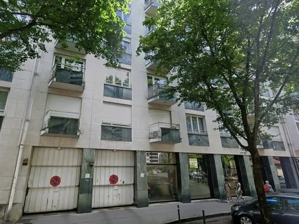 Parking 14 m²