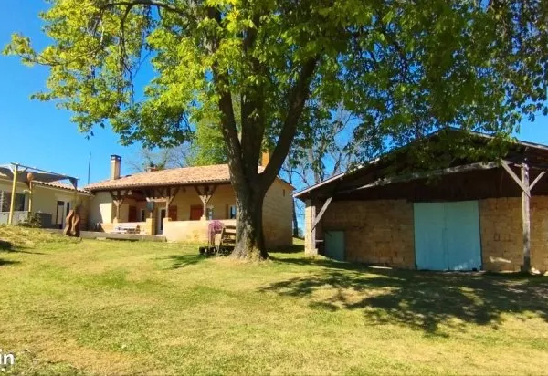 Maison en pierre rénovée 130 m2 + Grange 170 m2 + Terrain 5091 m2
