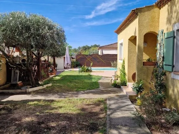 Maison de plain-pied 5 pièces 115 m²