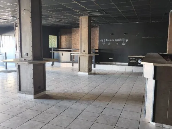 LOCAL COMMERCIAL 555m² A LOUER MONT DE MARSAN
