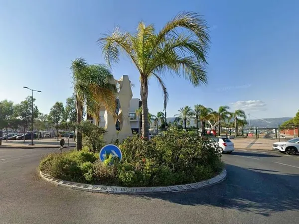 Lot de 2 parkings sous-sol à La Seyne sur Mer