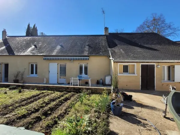 Maison de ville plein pied 131m2, 3 chambres ,grand garage, jardin