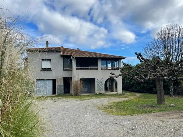 Grande maison familiale à Chomérac.