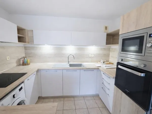 T3 71,57 m2 Coeur de ville | Terrasse & Stationnement privé