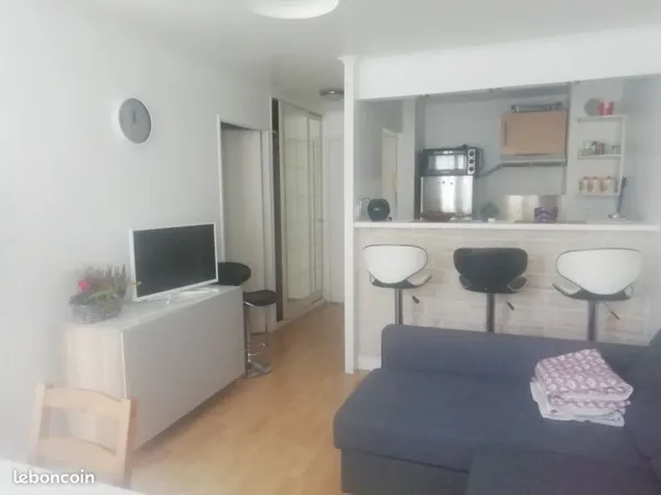 Appartement T2 meublé avec balcon - Bailly-Romainvilliers