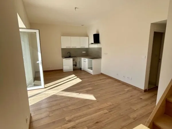 Duplex meublé avec terrasse rénové à neuf Courthézon