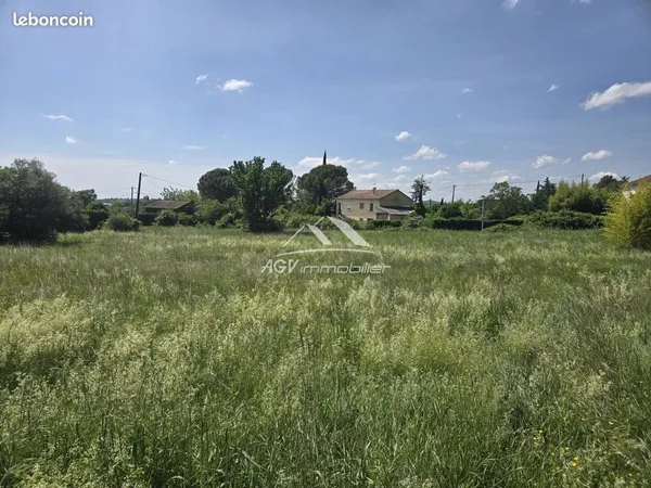 Terrain 820 m² Saint-Privat-des-Vieux