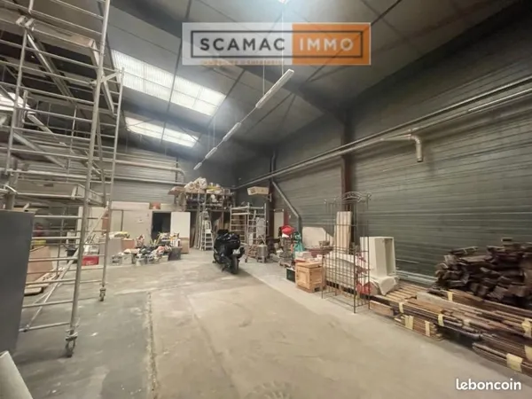 Local d'activité 710 m²