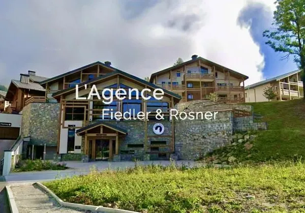 REF 560 : EXCLUSIVITÉ - MEGEVE - RESIDENCE NEUVE - APPARTEMENT AVEC BALCON