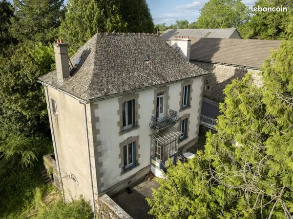 Maison de maître 1912 avec vue + terrain 1,3 ha