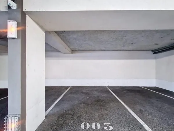 Parking 12 m²