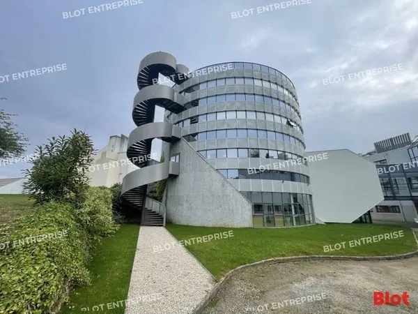 Bureaux 780 m²
